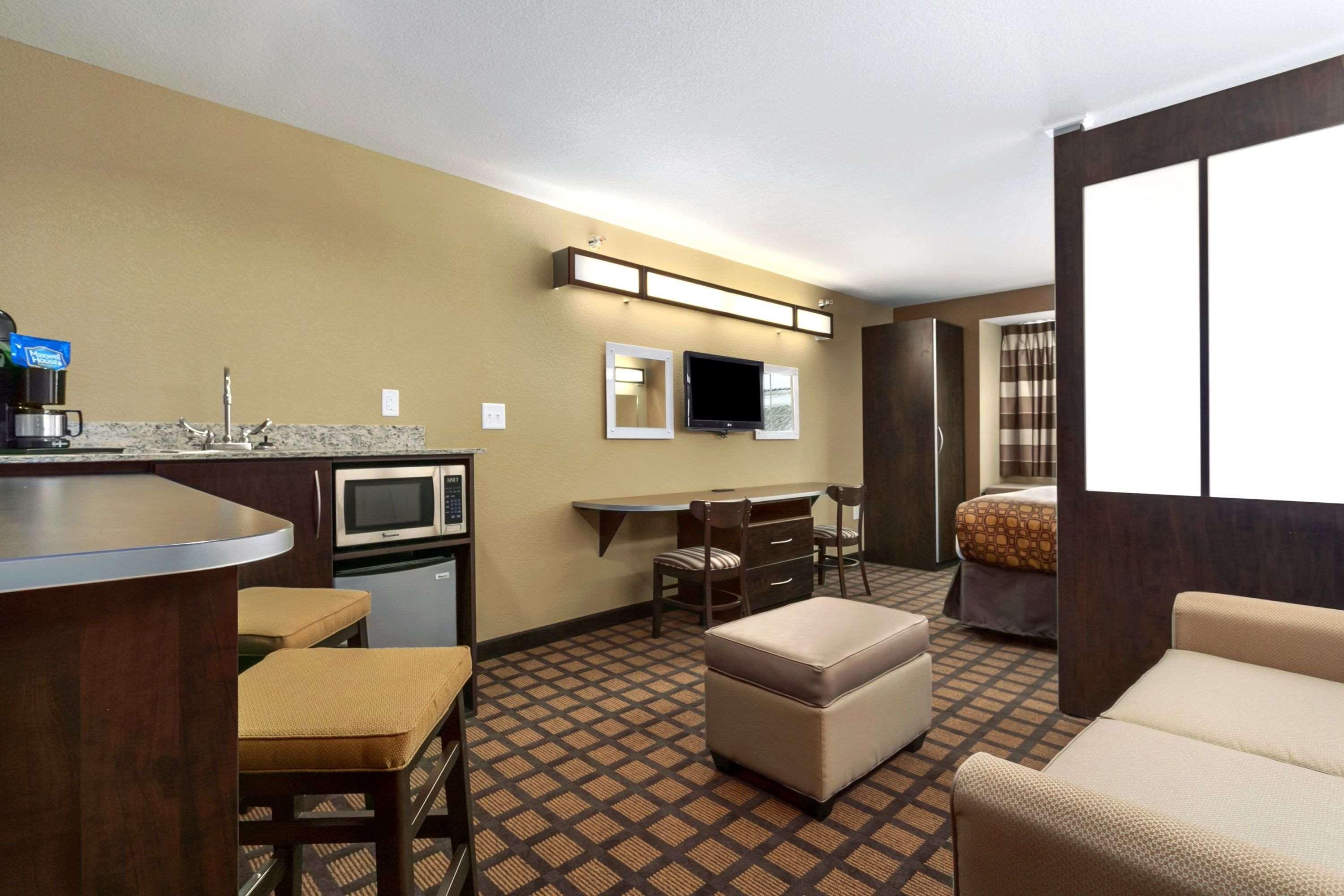 Microtel Inn & Suites By Wyndham Minot Eksteriør billede