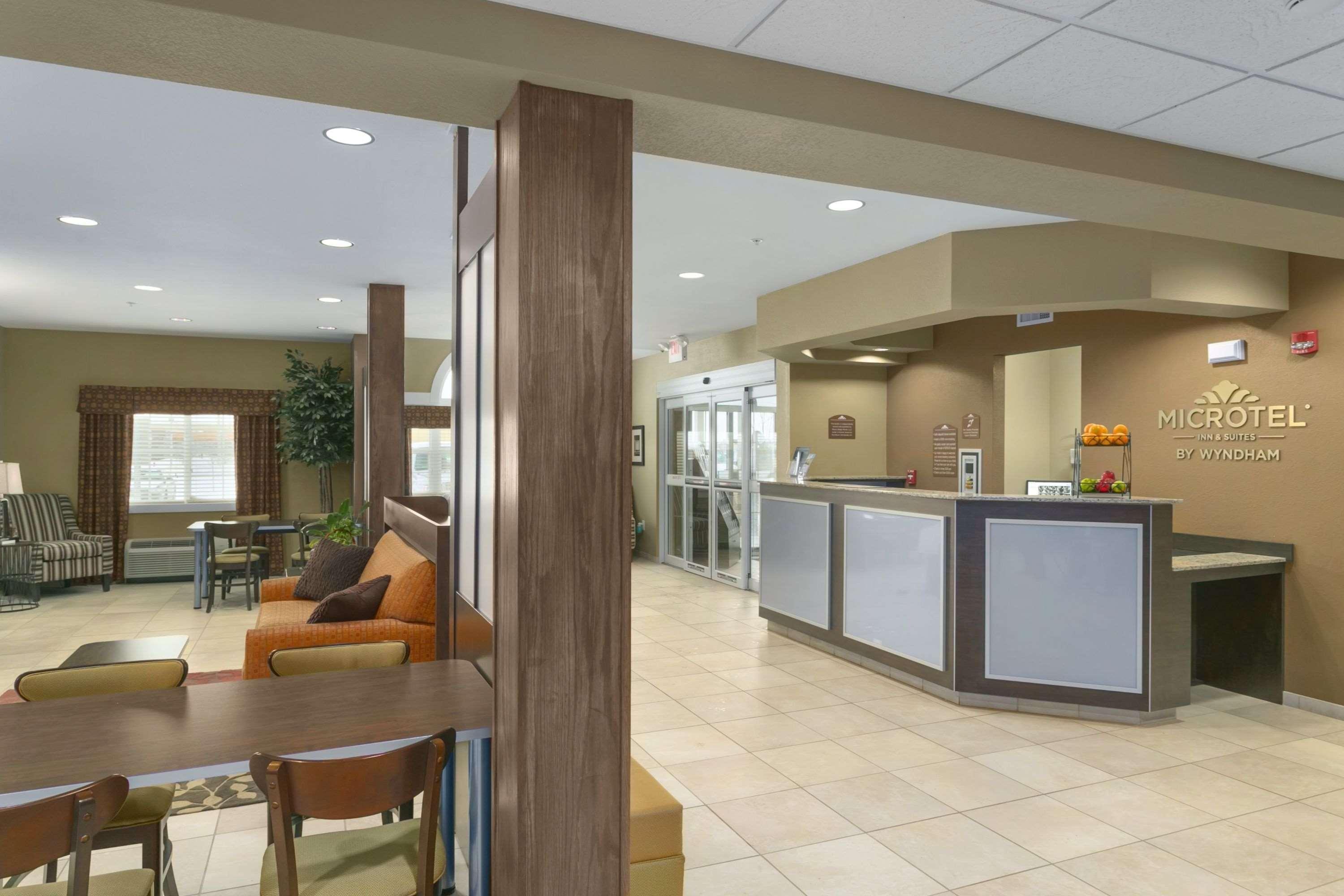 Microtel Inn & Suites By Wyndham Minot Eksteriør billede