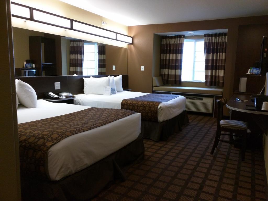 Microtel Inn & Suites By Wyndham Minot Eksteriør billede